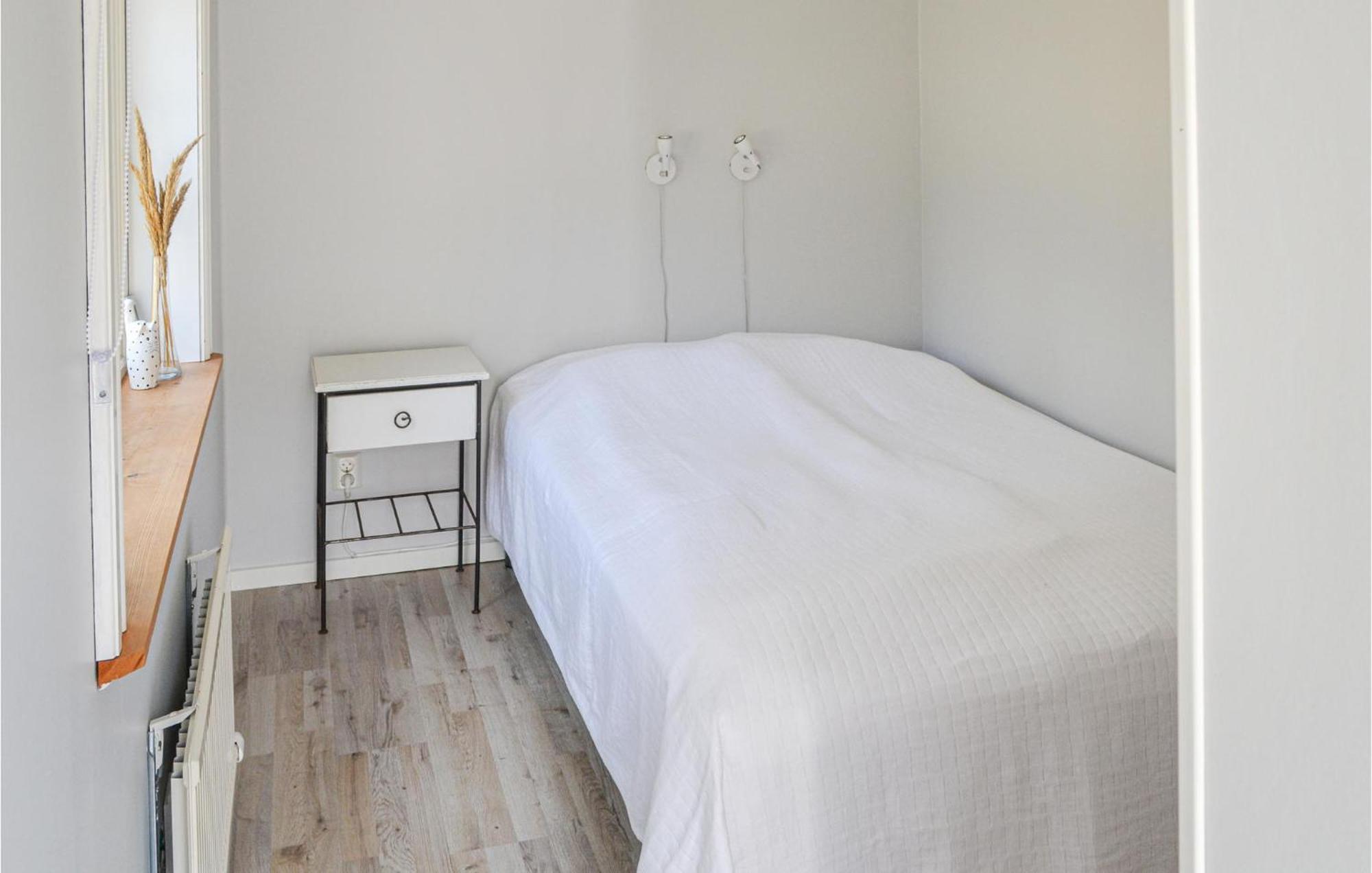 Gorgeous Home In Borrby With Wifi Ngoại thất bức ảnh
